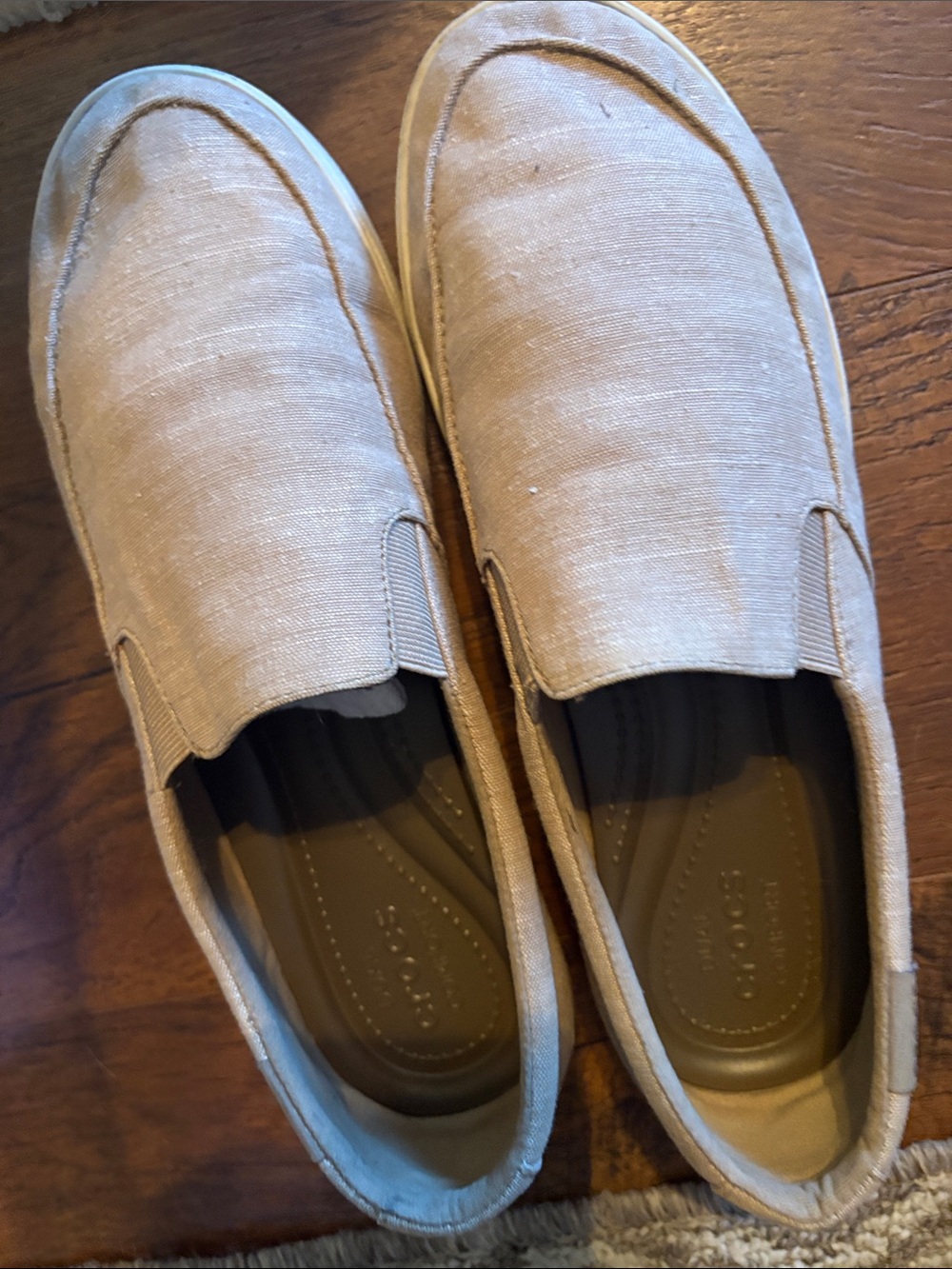 Women’s SZ 10 CROC Light Canvas Oxford hardly worn removable insoles Cushy Comfo